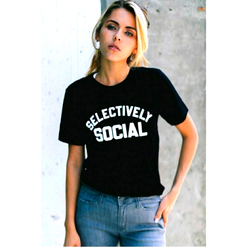 Selectively Social Graphic Tshirt: size Large